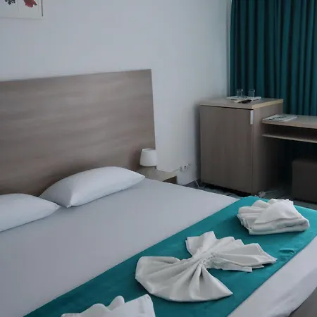 Hotel Favorit 3*