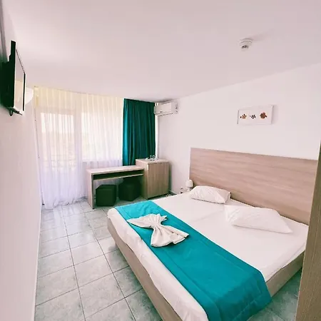Hotel Favorit 3*