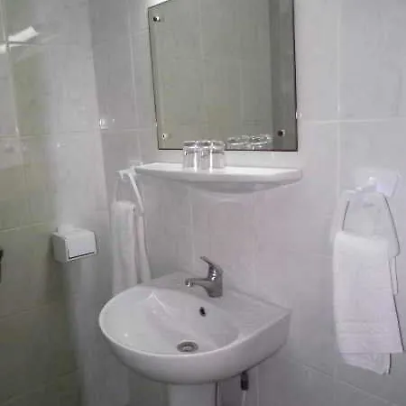 至爱酒店 3* 维纳斯