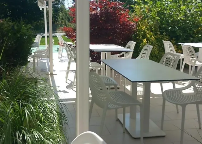 Favorit Ξενοδοχείο 3*